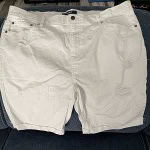 Aero Slim cuffed shorts